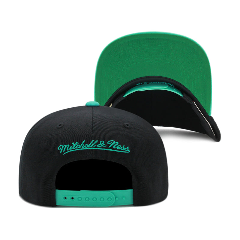 Vancouver Grizzlies Black Mitchell & Ness Snapback Hat