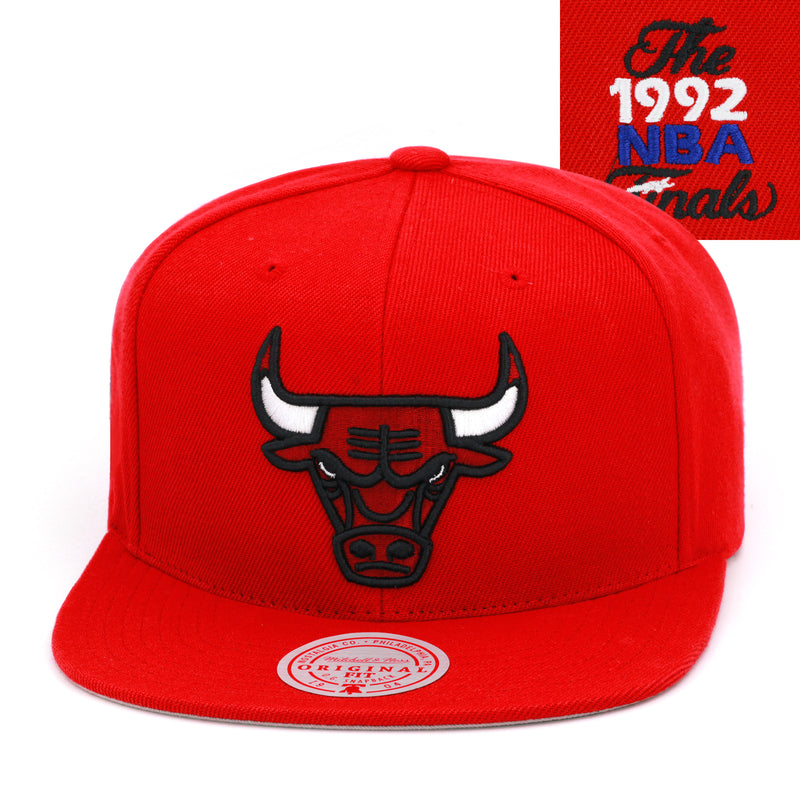 Mitchell & Ness Chicago Bulls Curved Brim Snapback Hat Cap - White/1991 NBA  Champions