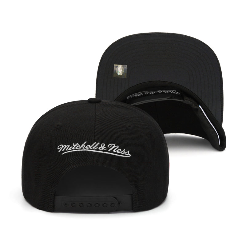 Mitchell & Ness New York Knicks Snapback Hat Adjustable Cap - All  Black/Pink Bottom