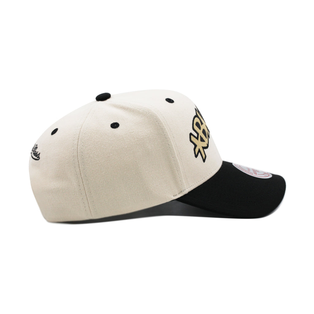 Brooklyn Nets Off White Mitchell & Ness Low Pro Precurved Snapback Hat