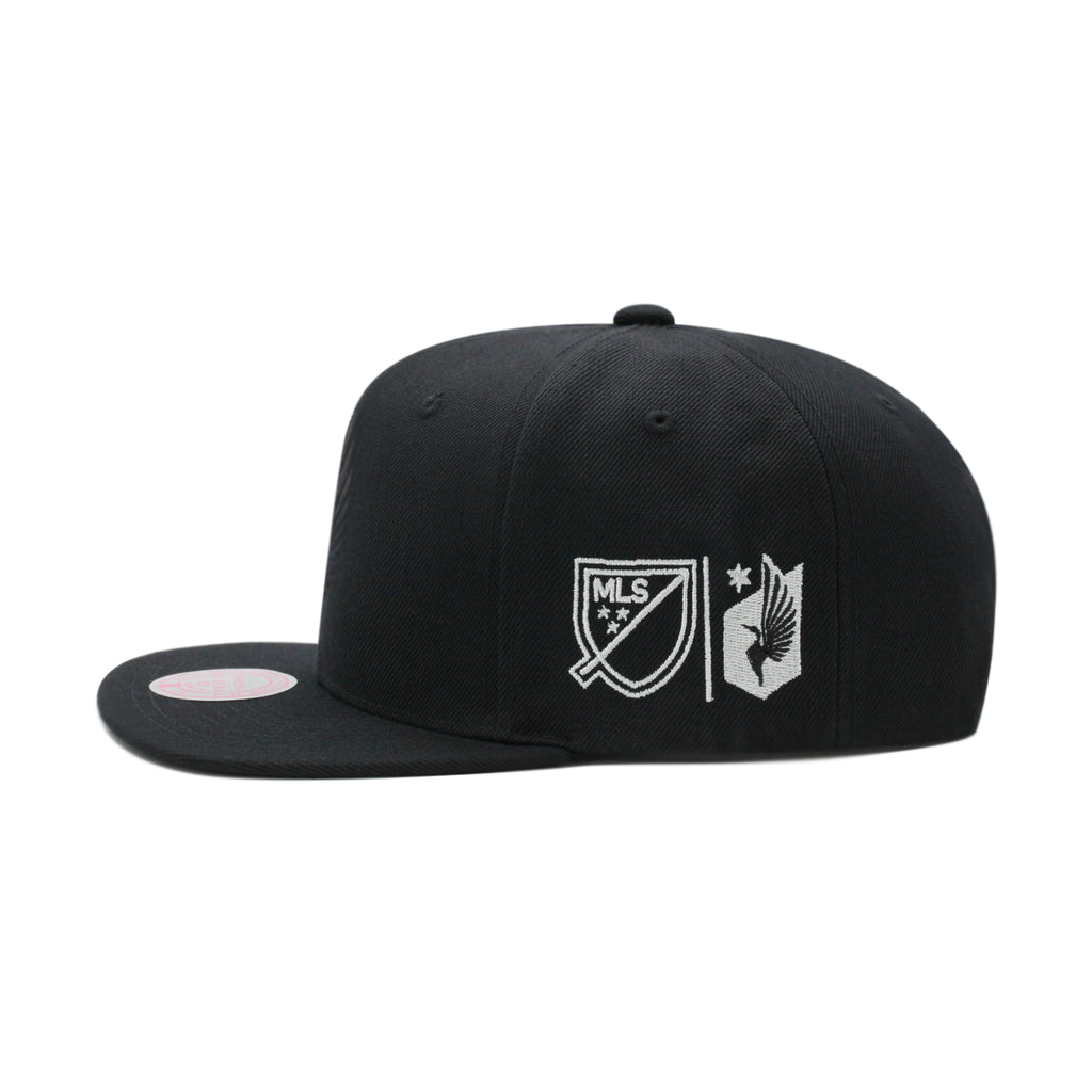 Minnesota United FC Black Mitchell & Ness Tonal Loon Snapback Hat