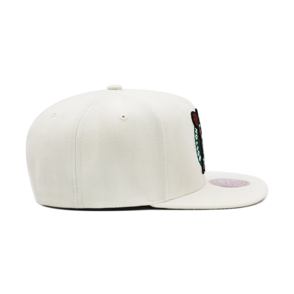 Boston Celtics Cream Mitchell & Ness Off White Snapback Hat