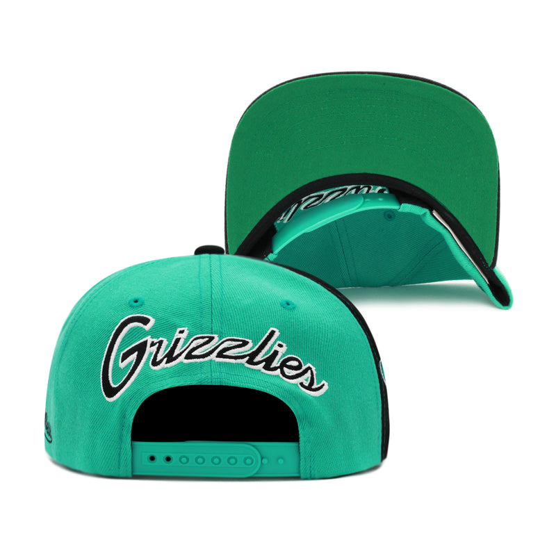 Vancouver Grizzlies Mitchell & Ness Hardwood Classics NBA Rear Script Deadstock Snapback Hat Teal/Black