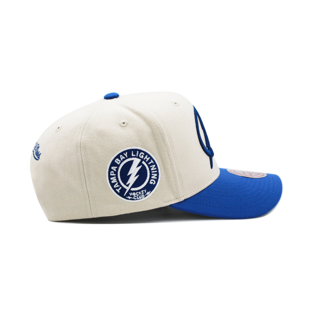 Tampa Bay Lightning Off White Mitchell & Ness Precurved Snapback Hat