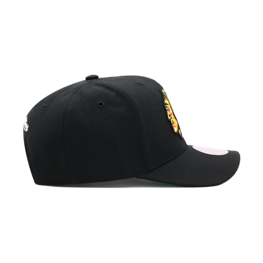 Chicago Blackhawks Black Mitchell & Ness Precurved Snapback Hat
