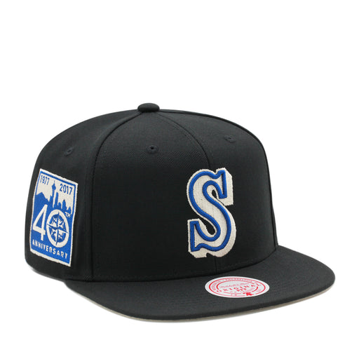 Seattle Mariners Cooperstown Black Mitchell & Ness Team Classic Snapback Hat
