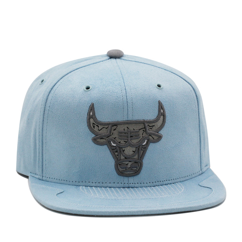 Chicago Bulls Jordan 4 Retro University Blue Mitchell & Ness Snapback Hat