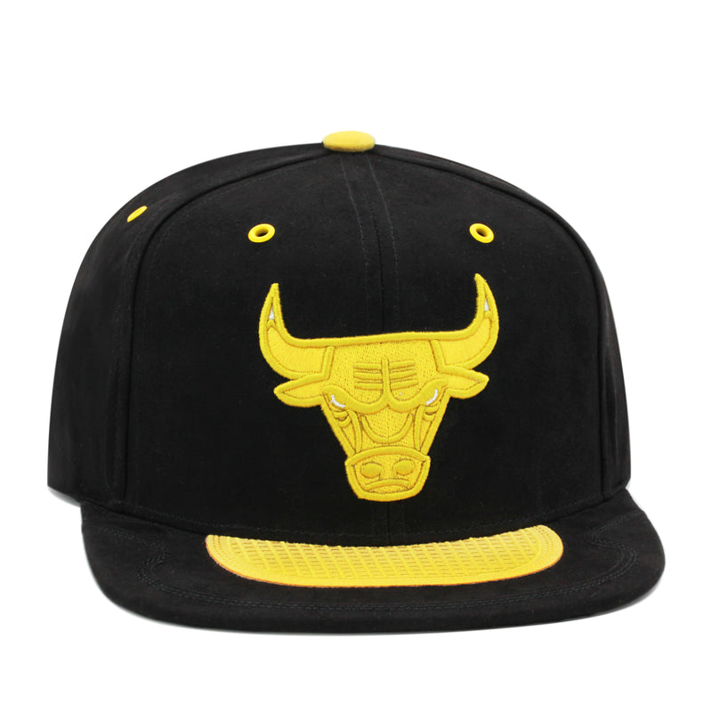 Chicago Bulls Black/Yellow Jordan 4 Mitchell & Ness Day 4 Snapback Hat