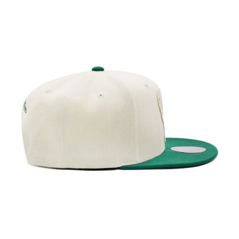 Milwaukee Bucks Mitchell & Ness NBA Core Basic Snapback Hat Natural/Green