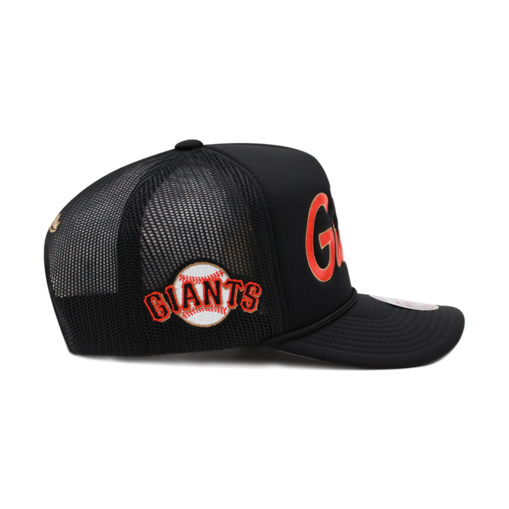 San Francisco Giants Black Mitchell & Ness MLB Script Trucker Snapback