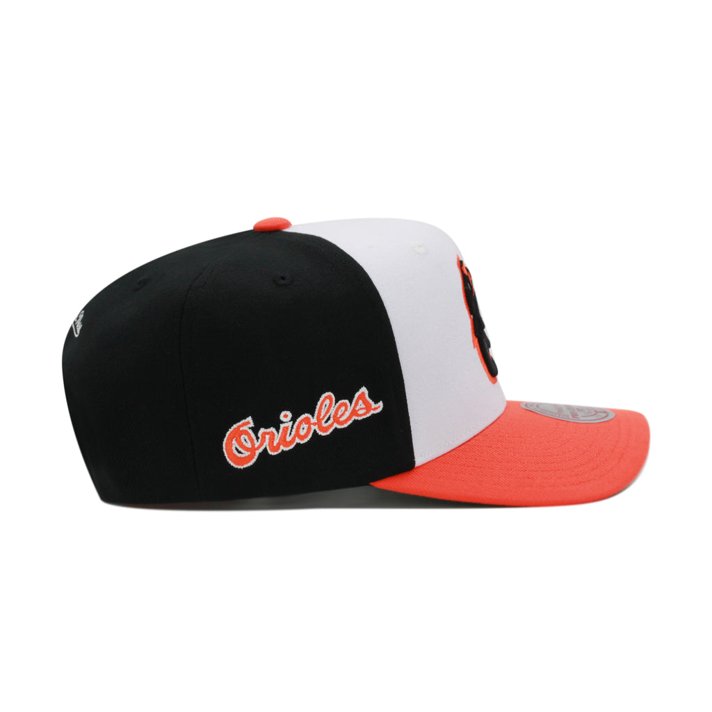 Baltimore Orioles Cooperstown White Mitchell & Ness MLB Team Pro Snapback