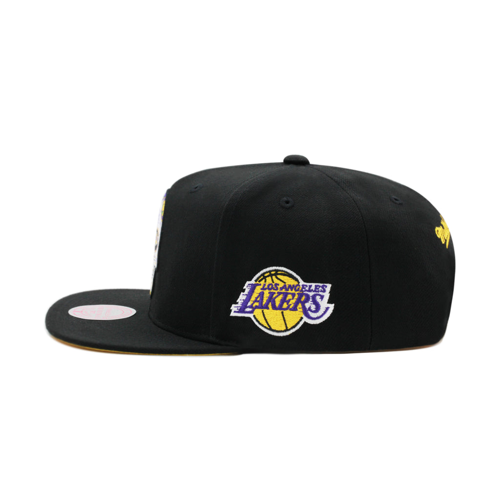 Los Angeles Lakers Black Mitchell & Ness Sugar Skull Snapback Hat