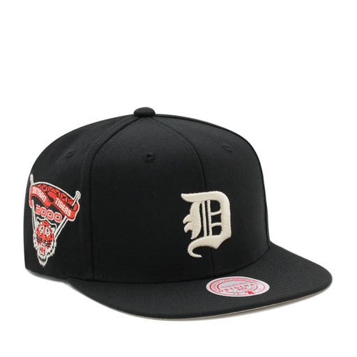Detroit Tigers Black Mitchell & Ness Team Classic Snapback Hat