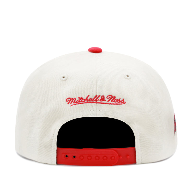 Atlanta Braves Off White Mitchell & Ness Precurved Snapback Hat