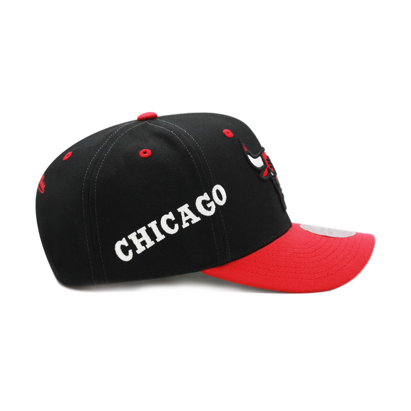 Chicago Bulls Black Mitchell & Ness NBA Overbite Pro Snapback