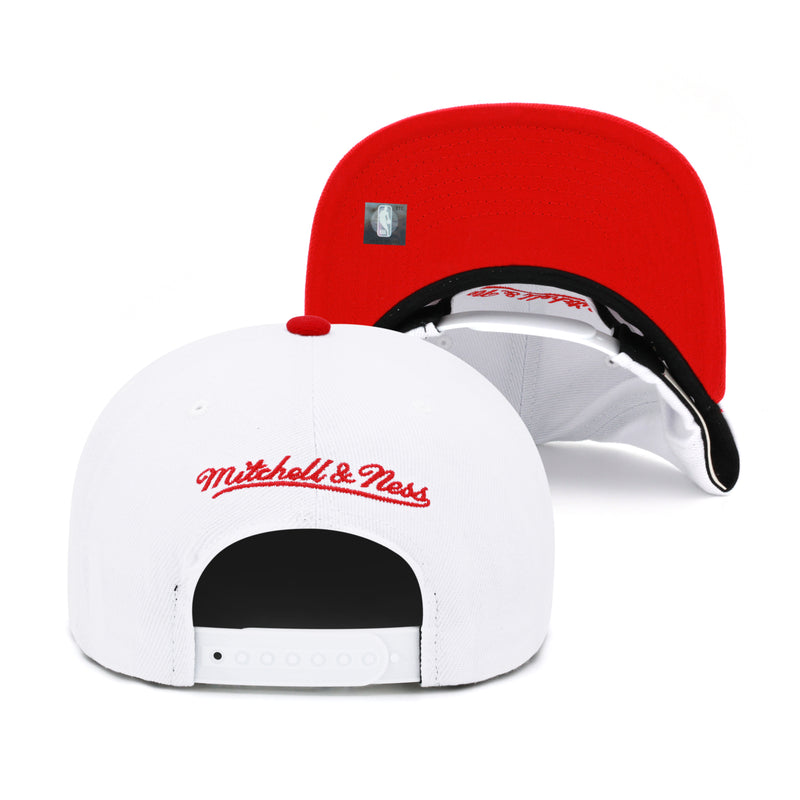 Chicago Bulls Mitchell & Ness Snapback Hat 2-tone White/Red