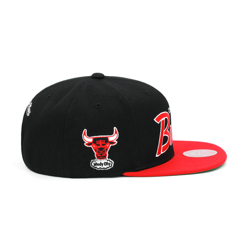 Chicago Bulls Mitchell & Ness Snapback Hat Black/Red