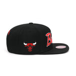 Chicago Bulls Mitchell & Ness Snapback Hat Black/Red/Script