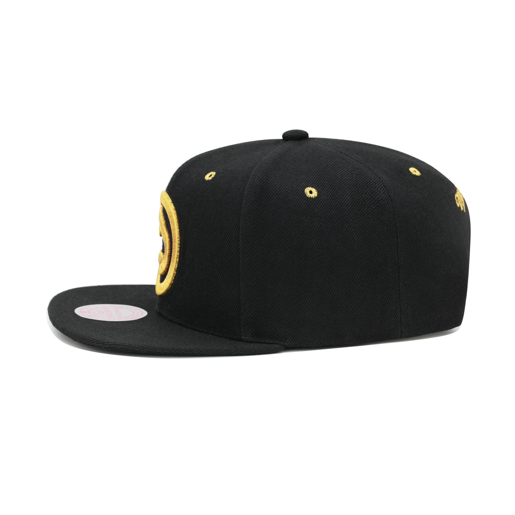 Atlanta Hawks Mitchell & Ness Snapback Hat Black/Gold