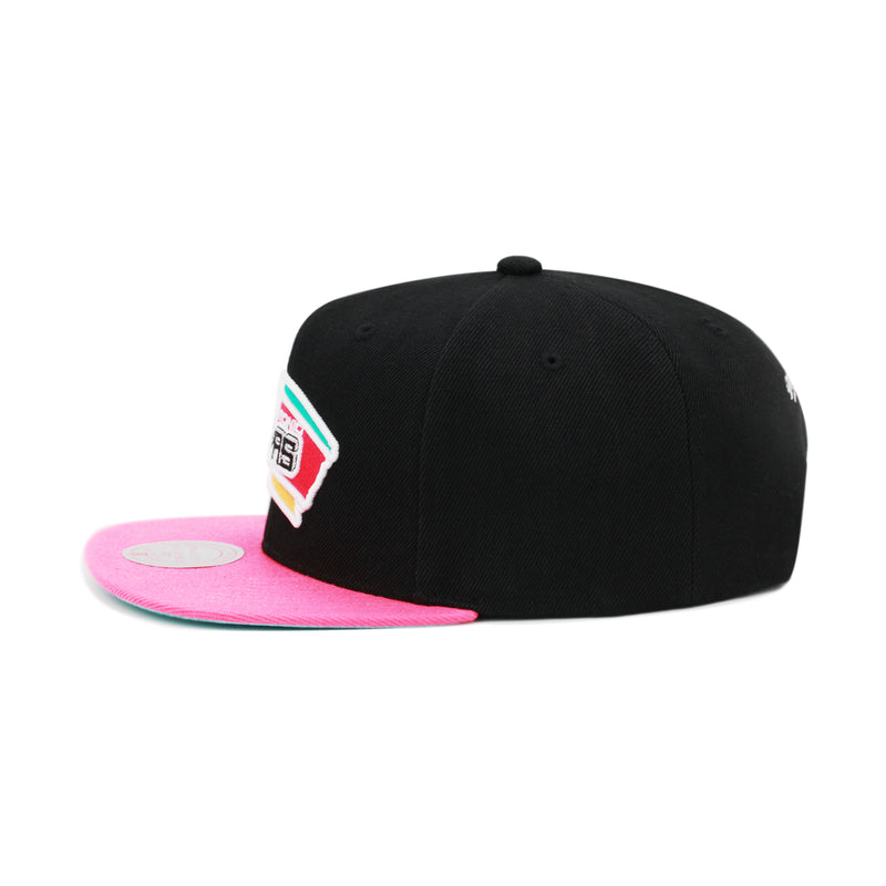 San Antonio Spurs Mitchell & Ness Core Basic Snapback Hat Black/Pink