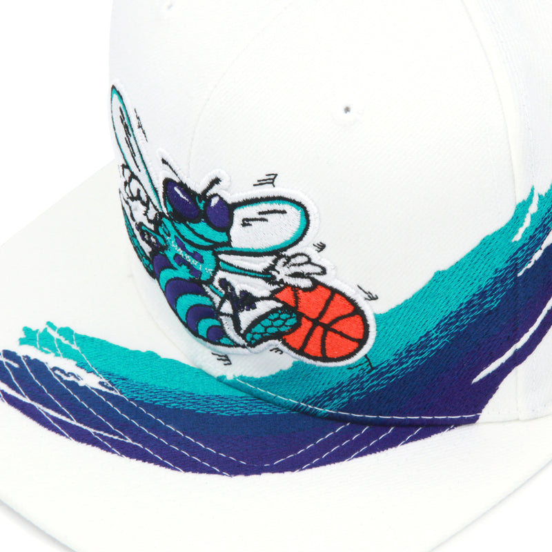 Charlotte Hornets Mitchell & Ness Snapback Hat White/Paintstroke
