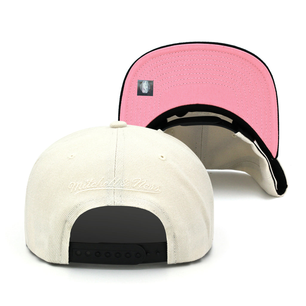 San Antonio Spurs Mitchell & Ness Snapback Hat Natural/Pink Bottom