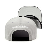 Brooklyn Nets Mitchell & Ness Snapback Hat Light Grey/Black