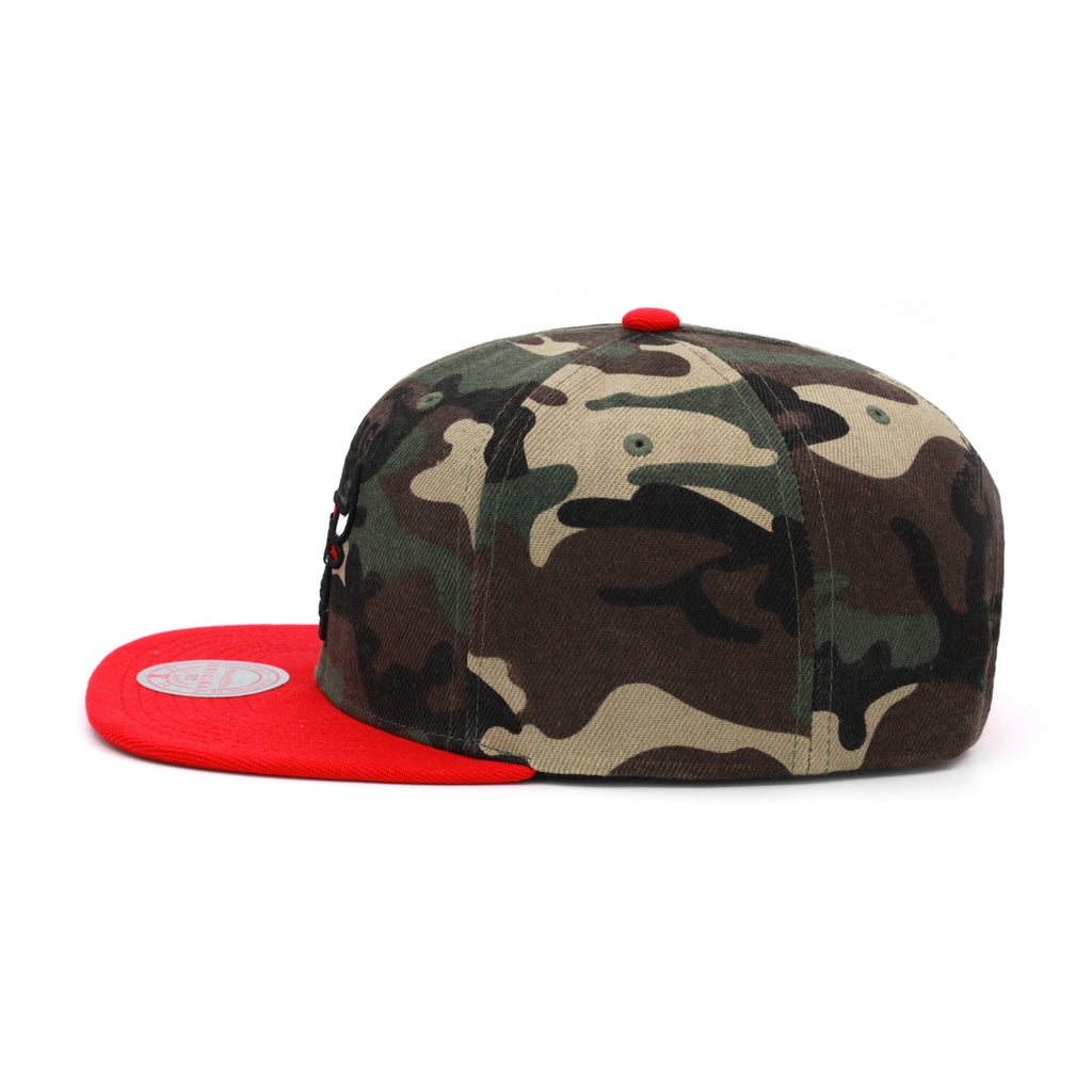 Chicago Bulls Mitchell & Ness Snapback Hat Camo/Red