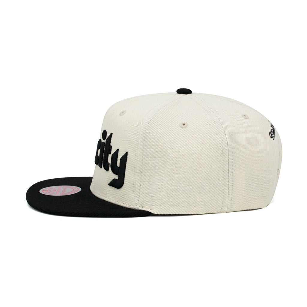 Portland Trail Blazers Mitchell & Ness Snapback Hat Natural/Black/XL Logo