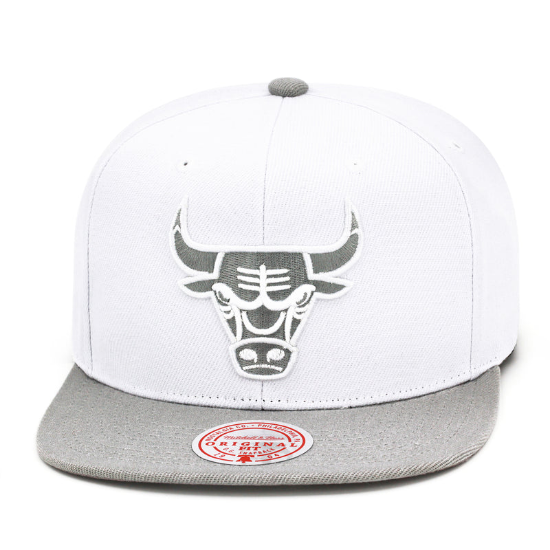 Chicago Bulls Mitchell & Ness Snapback Hat White/Cool Grey