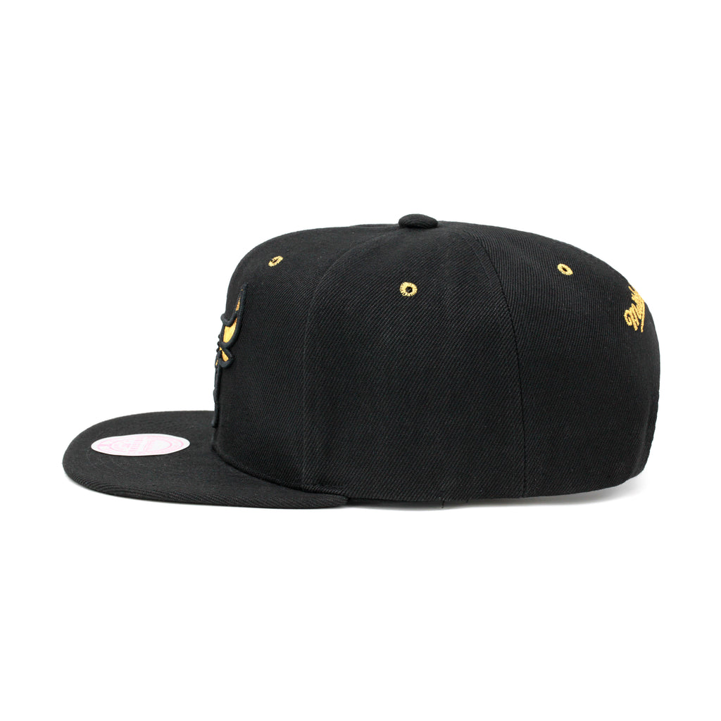 Chicago Bulls Mitchell & Ness Snapback Hat Black/Gold