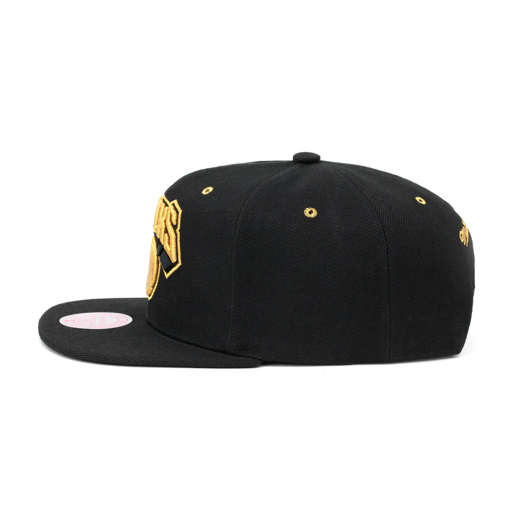 New York Knicks Mitchell & Ness Snapback Hat Black/Gold