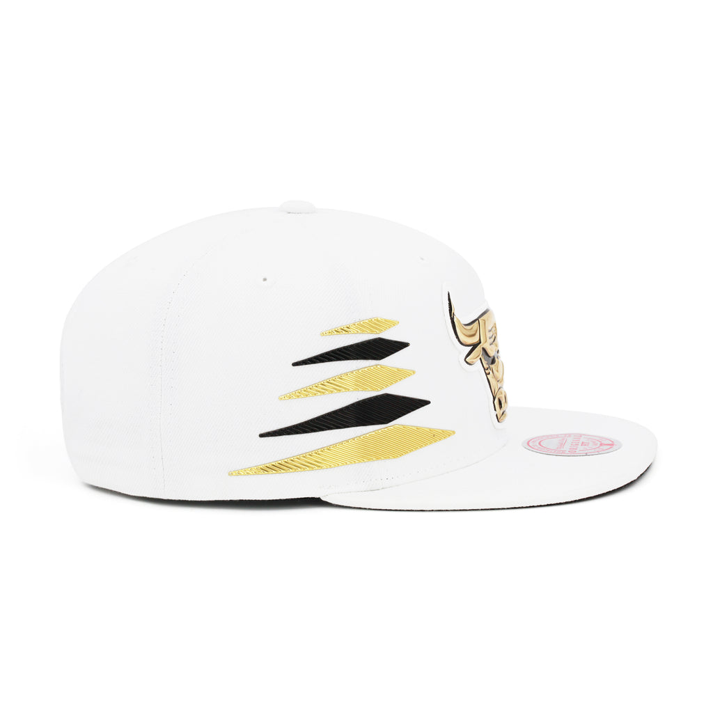 Chicago Bulls Mitchell & Ness Snapback Hat White/Gold/Black/Diamond Side