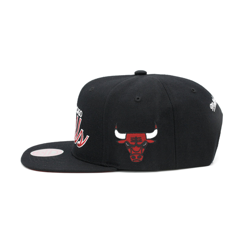 Chicago Bulls Mitchell & Ness Team Script 2.0 Snapback Hat Black