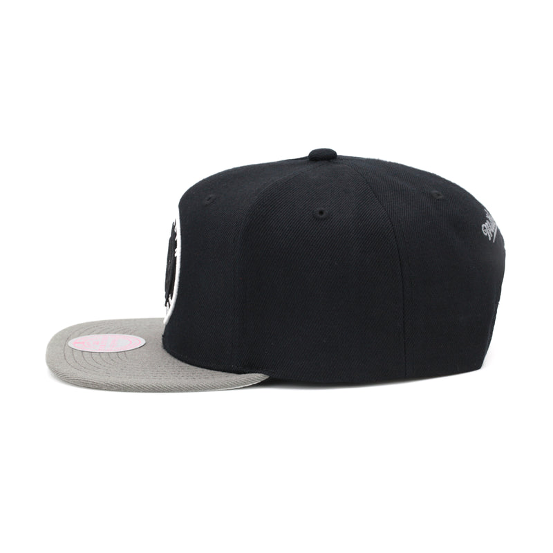 Brooklyn Nets Mitchell & Ness Team 2-tone 2.0 Snapback Hat Black/Grey
