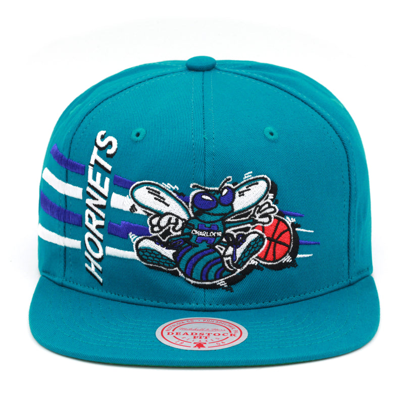 Charlotte Hornets Mitchell & Ness Retro Bolt Deadstock Snapback Hat Teal