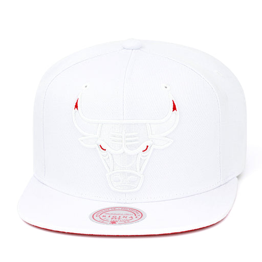 Chicago Bulls White Red Eyes Mitchell & Ness Snapback Hat