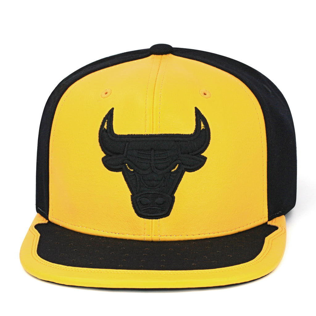 Chicago Bulls Mitchell & Ness Snapback Hat For Jordan 1 Mid Yellow Toe Black