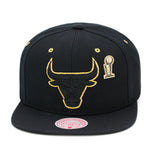 Chicago Bulls Black Gold Pin Mitchell & Ness Snapback Hat