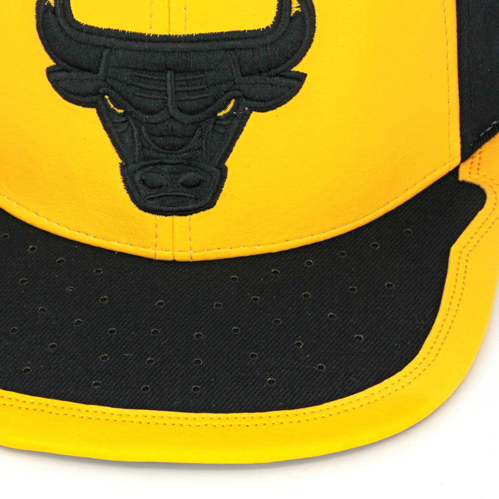 Chicago Bulls Mitchell & Ness Snapback Hat For Jordan 1 Mid Yellow Toe Black
