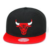 Chicago Bulls Mitchell & Ness Snapback Hat 2-tone Black/Red