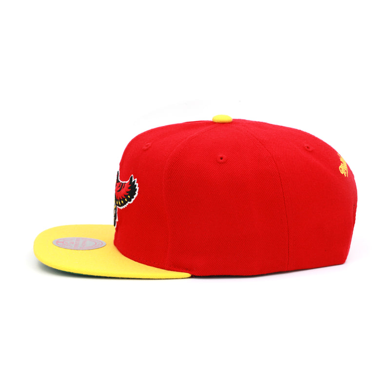 Atlanta Hawks Mitchell & Ness Team 2-tone 2.0 Snapback Hat Red/Yellow