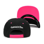 Los Angeles Lakers Mitchell & Ness Sweetheart Script Snapback Hat Black/Pink